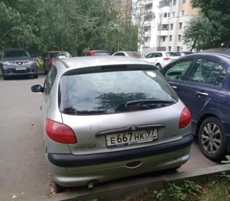 Авто в Валдайском не имеет признаков заброшенности