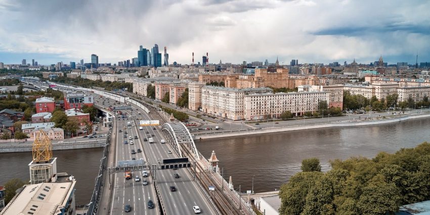 Собянин: Экстренные службы выясняют обстоятельства атаки БПЛА в Москве